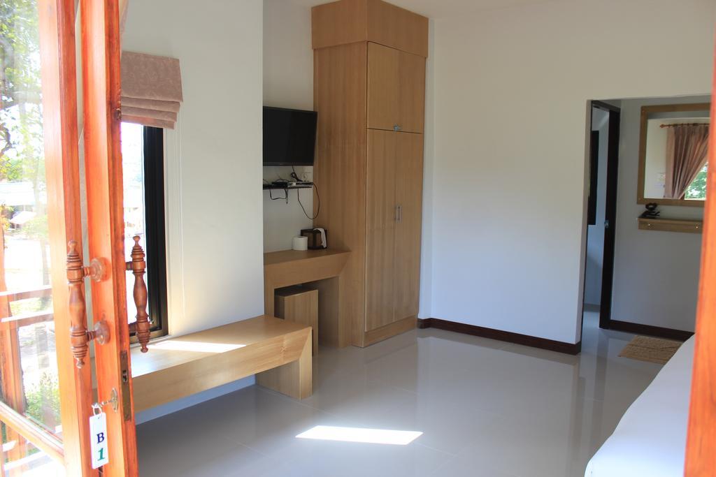 Lanta Happy Hill Hotel Ko Lanta Стая снимка