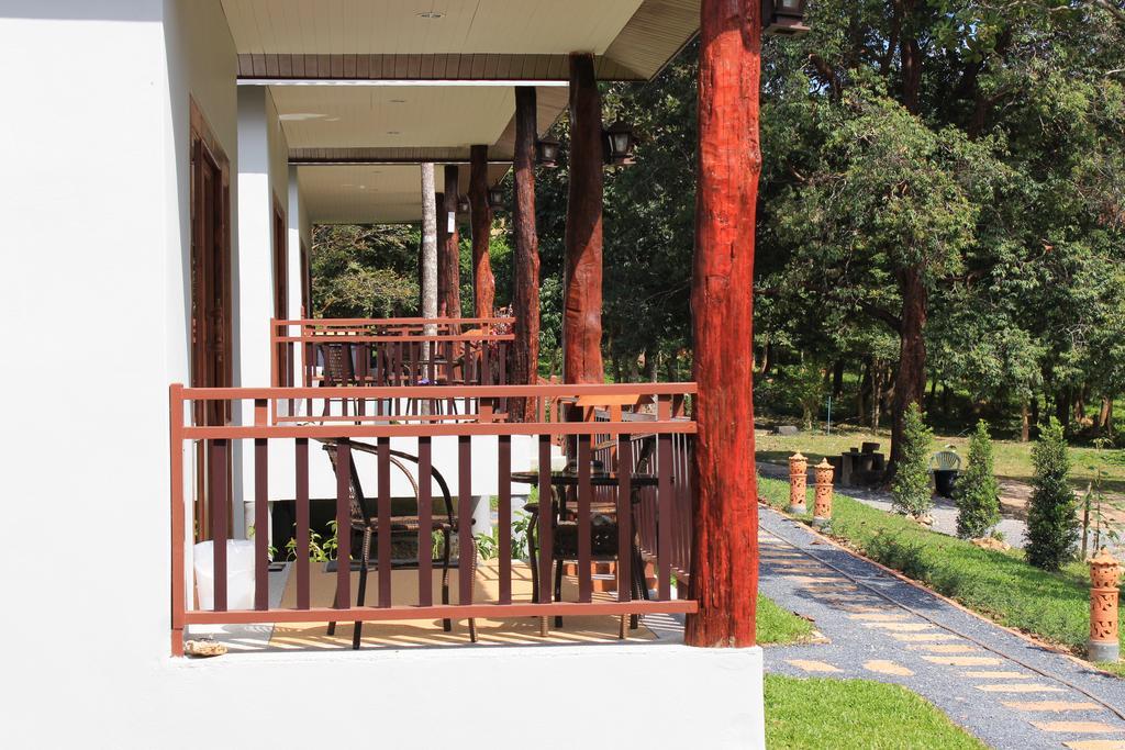 Lanta Happy Hill Hotel Ko Lanta Екстериор снимка