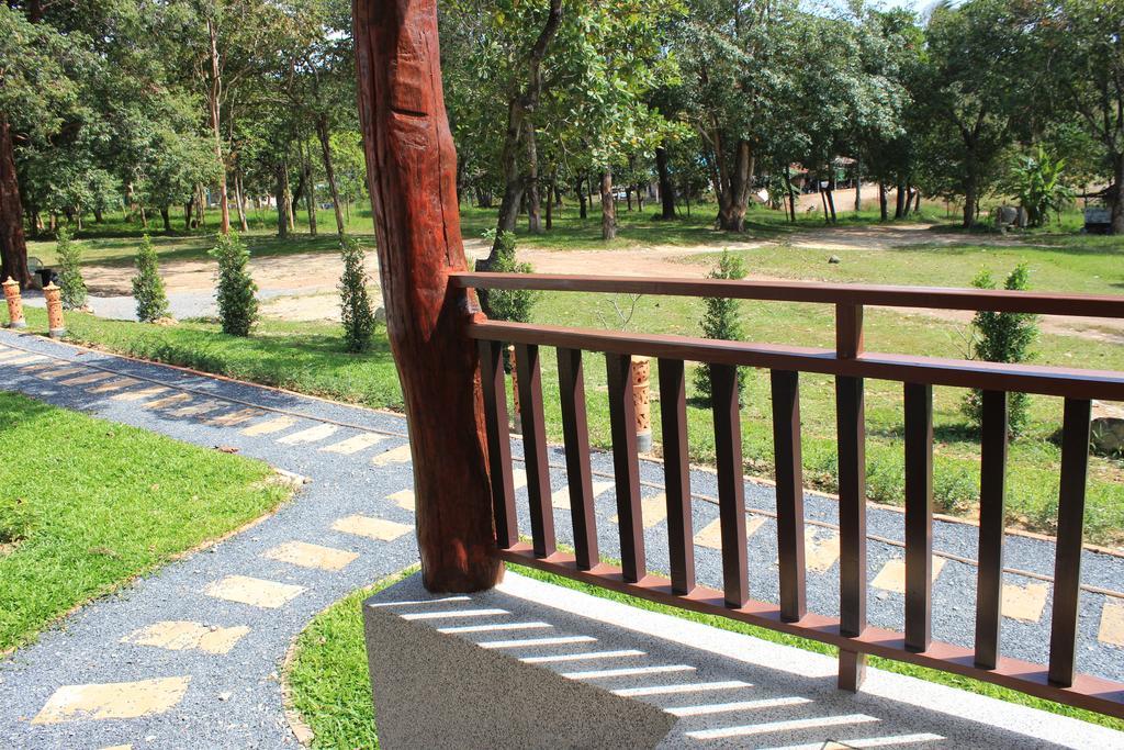 Lanta Happy Hill Hotel Ko Lanta Екстериор снимка