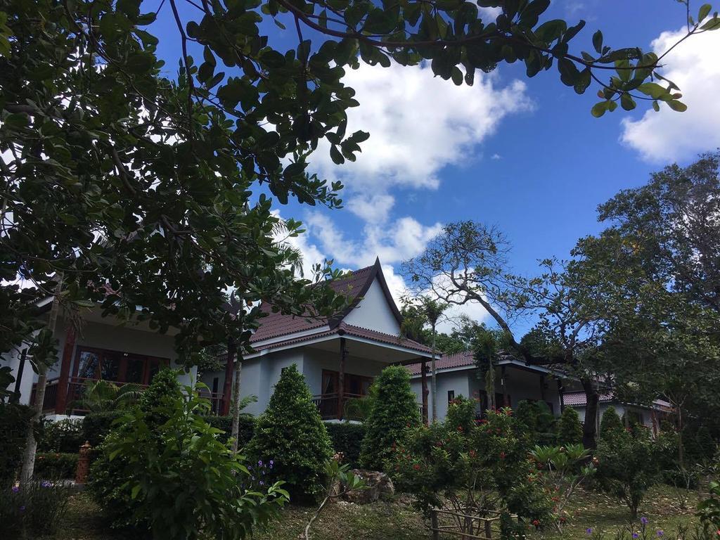 Lanta Happy Hill Hotel Ko Lanta Екстериор снимка