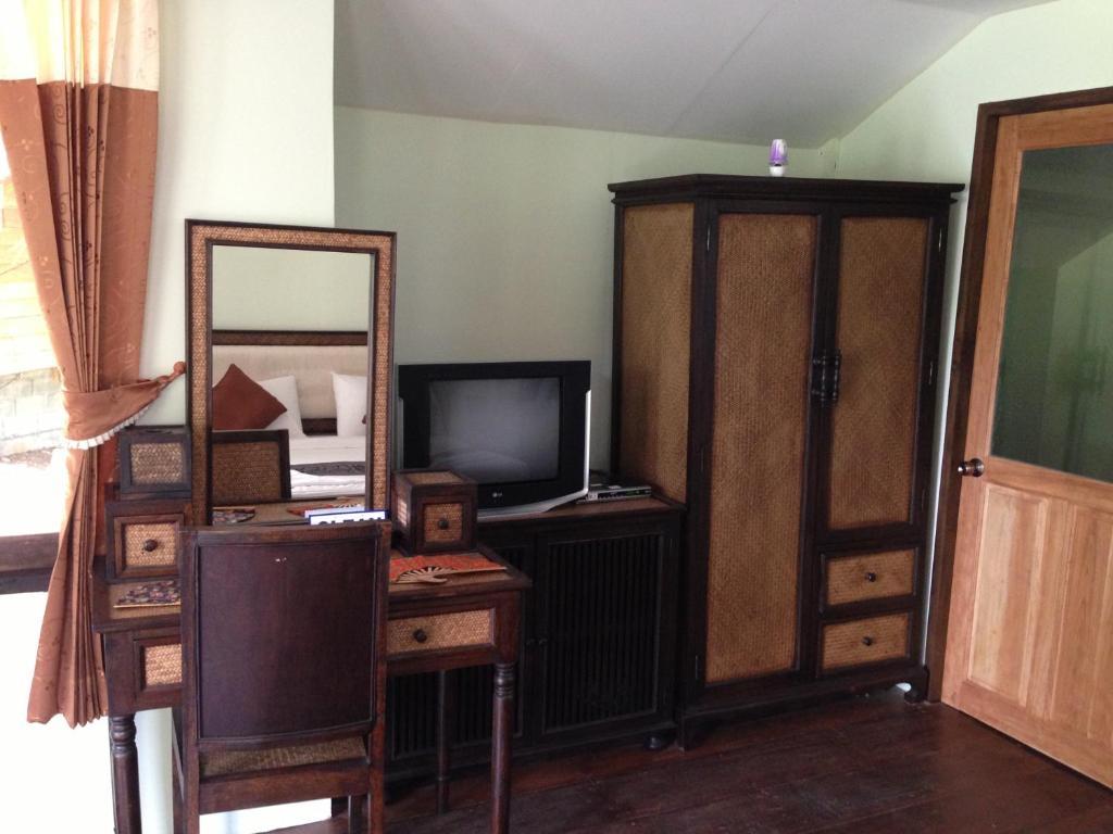 Lanta Happy Hill Hotel Ko Lanta Стая снимка