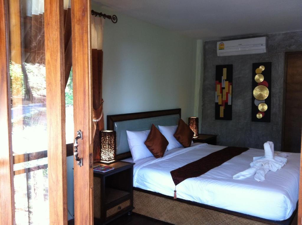 Lanta Happy Hill Hotel Ko Lanta Стая снимка