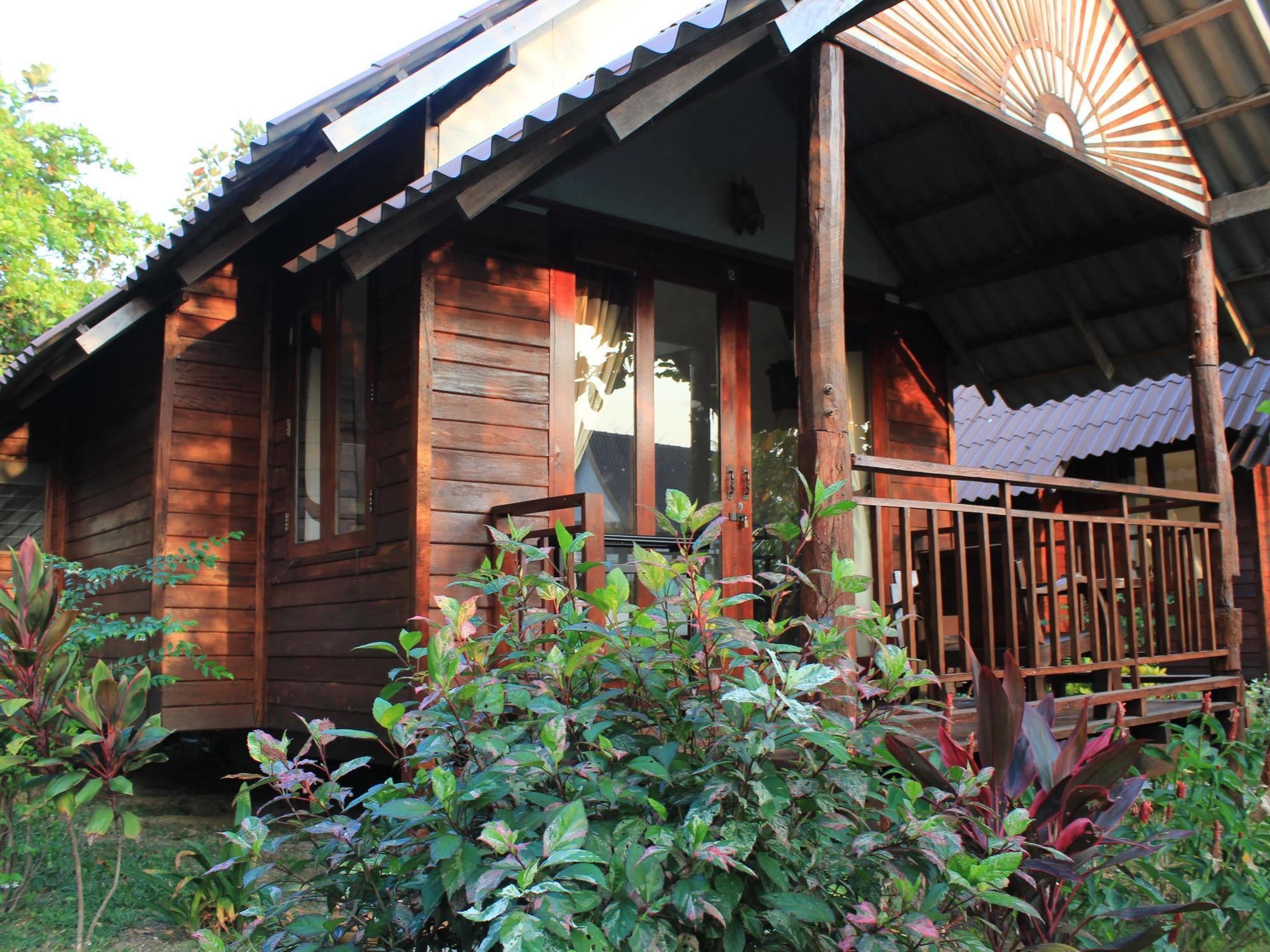 Lanta Happy Hill Hotel Ko Lanta Екстериор снимка
