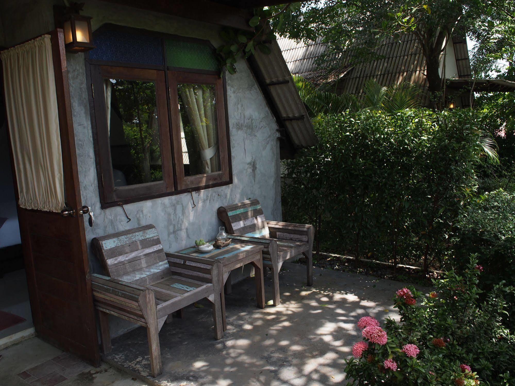 Lanta Happy Hill Hotel Ko Lanta Екстериор снимка