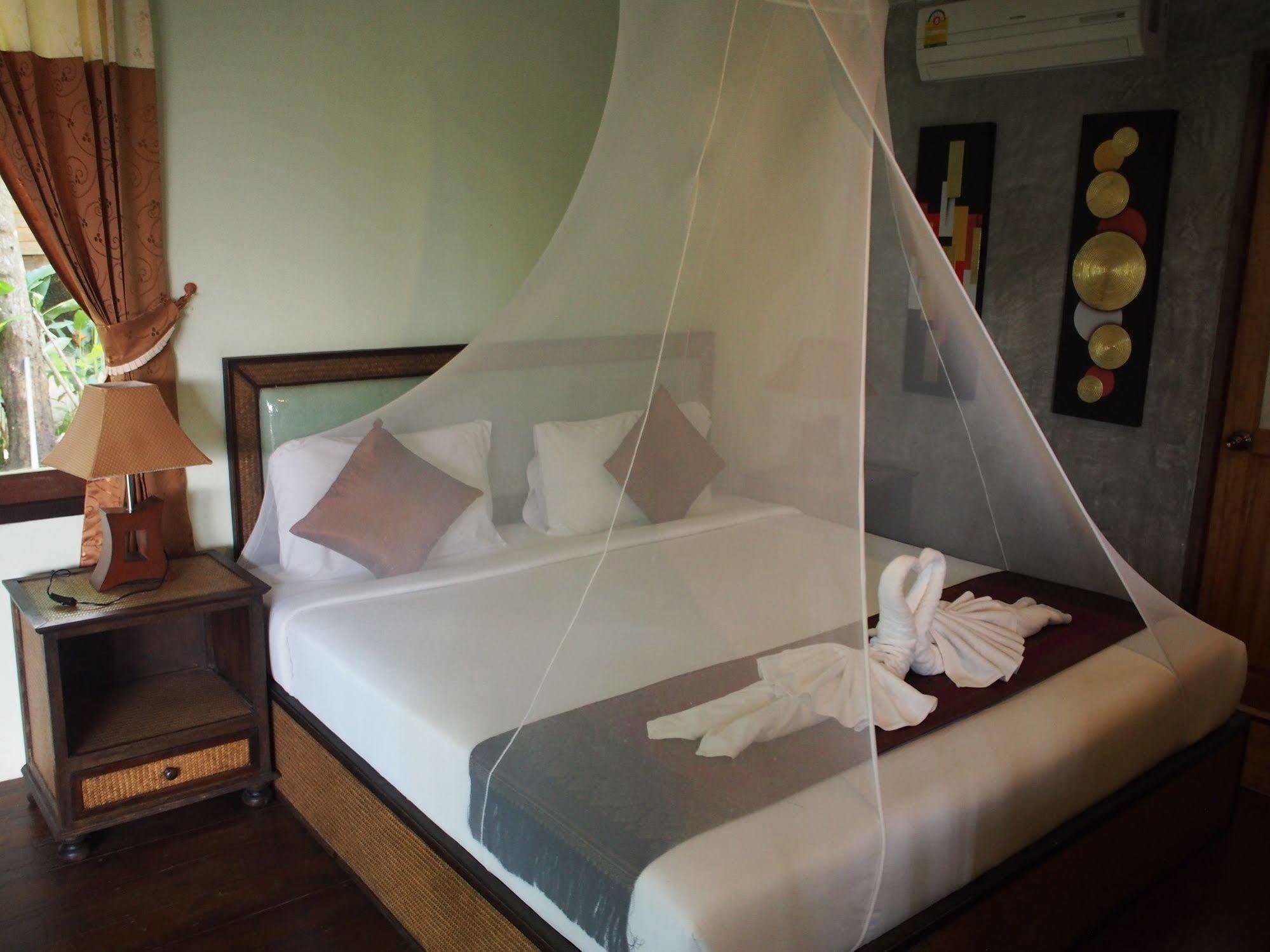 Lanta Happy Hill Hotel Ko Lanta Екстериор снимка